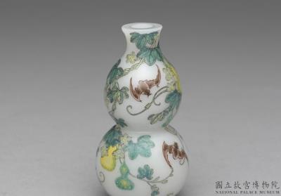 图片[2]-Glass gourd-shaped vase with symbols of happiness and longevity in falangcai painted enamels, Qing dynasty, Qianlong reign (1736-1795)-China Archive